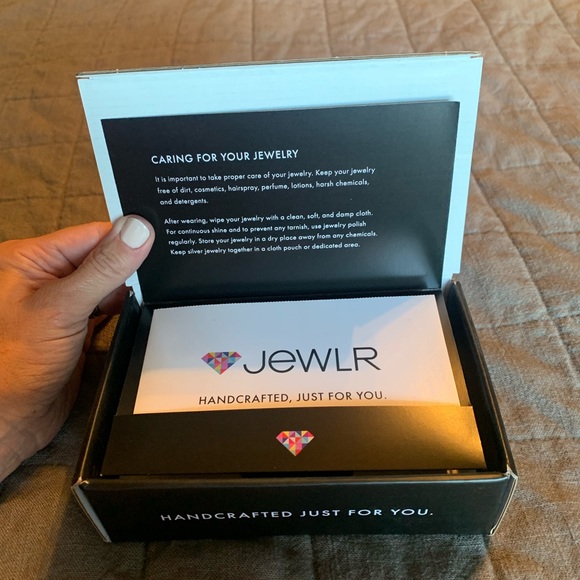 CLEARANCE Jewlr Duchess promise Ring Genuine 925 Sterling Silver 5 Zirconia NWOT - Picture 10 of 13